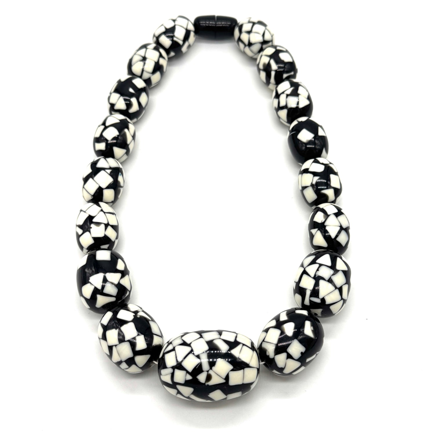 Crayon Confetti Oval Beaded Necklace - 3 colors