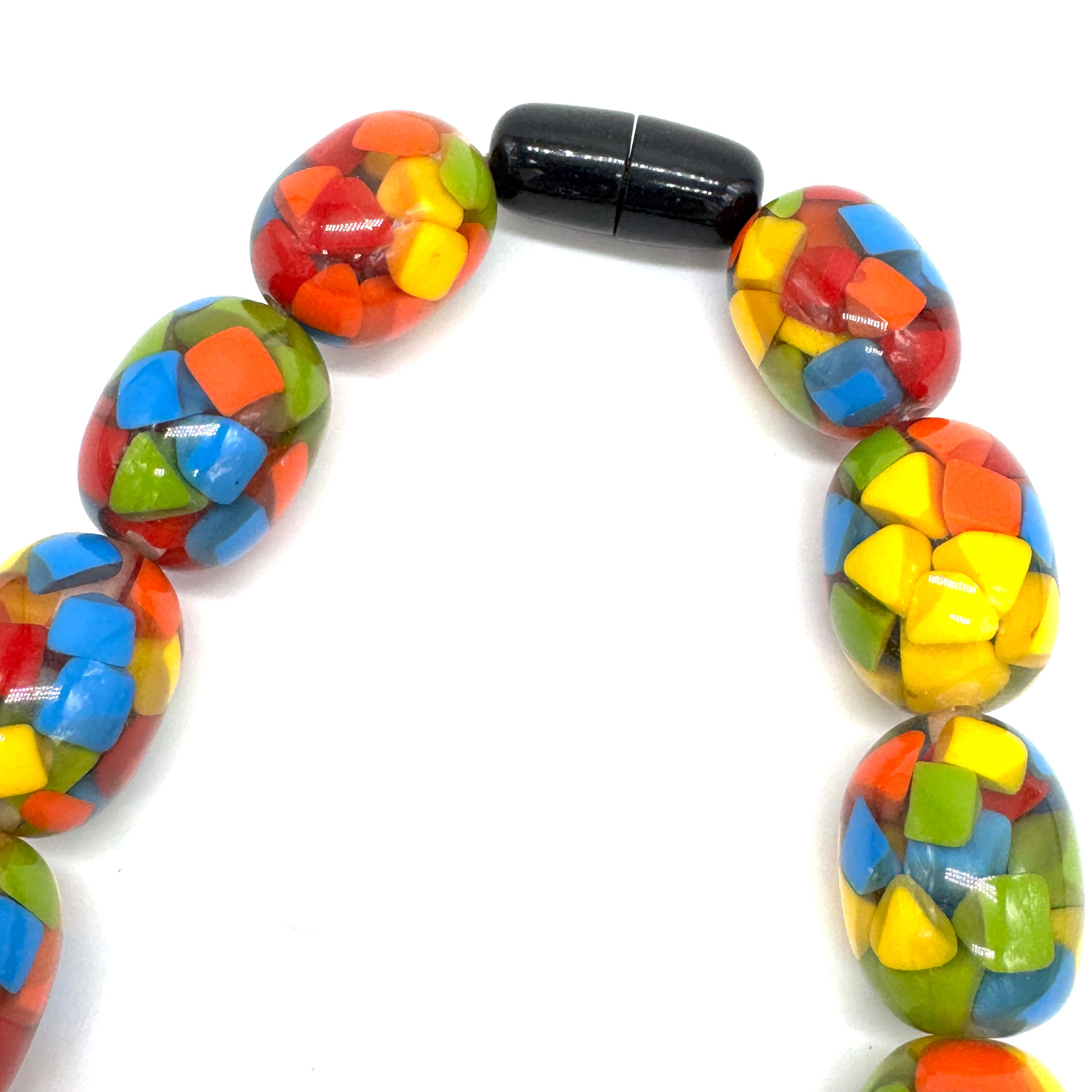 Crayon Confetti Oval Beaded Necklace - 3 colors