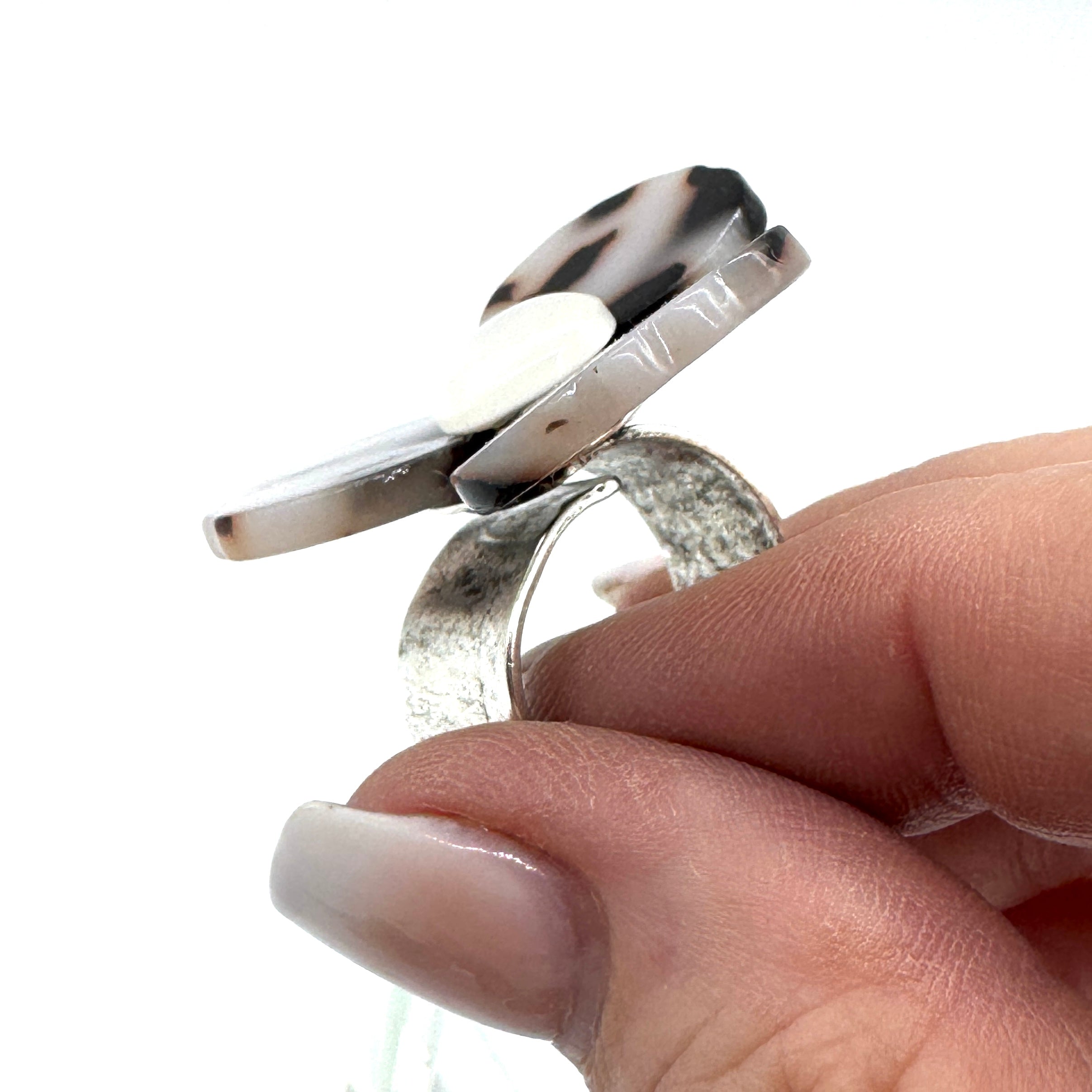 Blonde Tortoise Bloom Ring