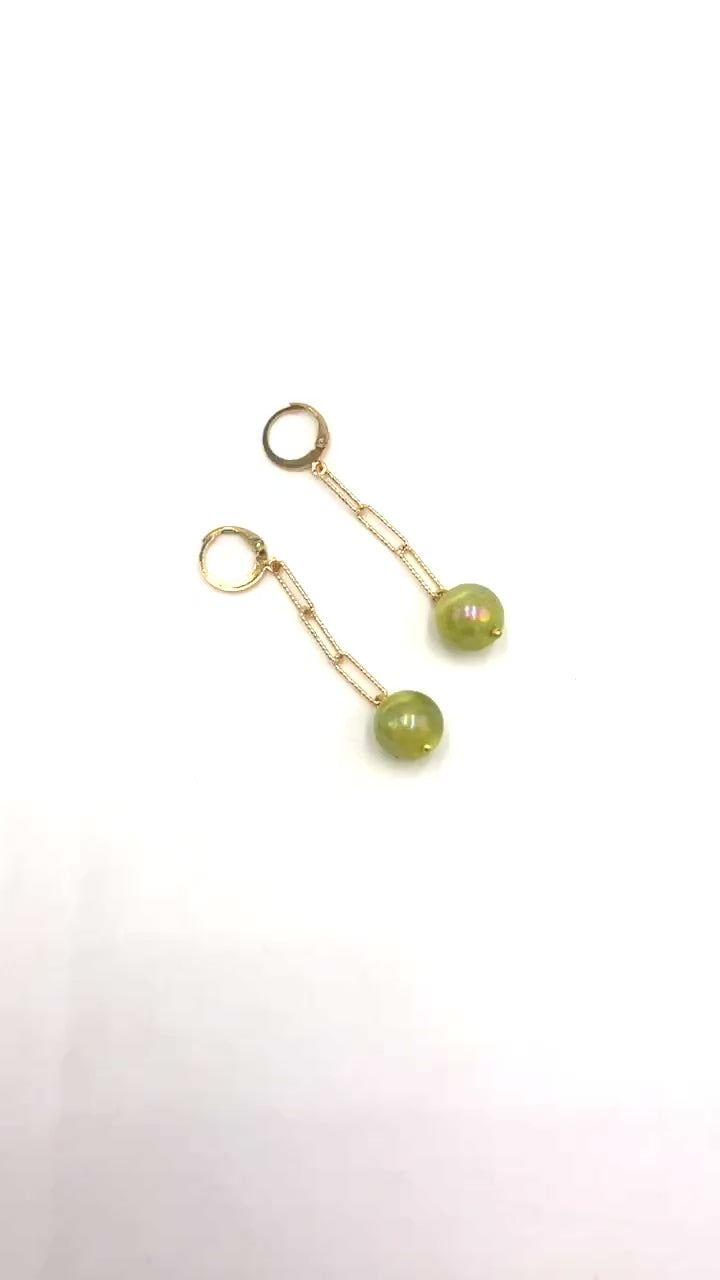 video of chartreuse bead and gold chain earring