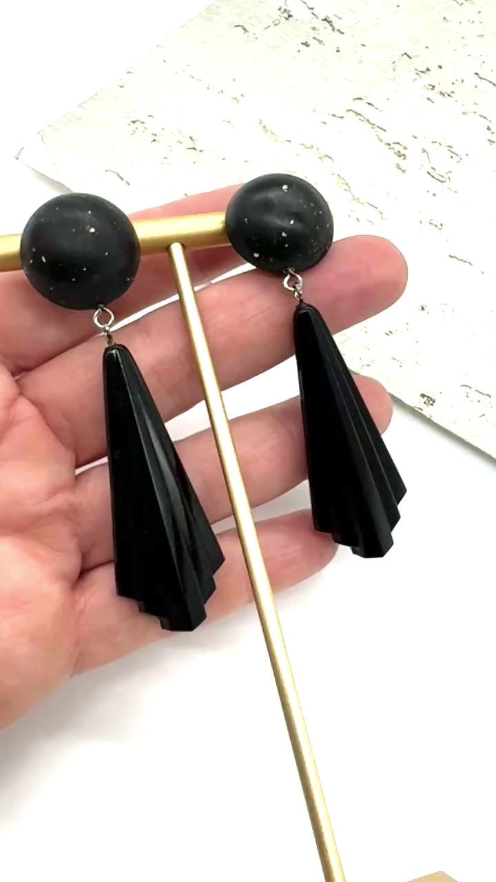 Long spotted and sleek earrings