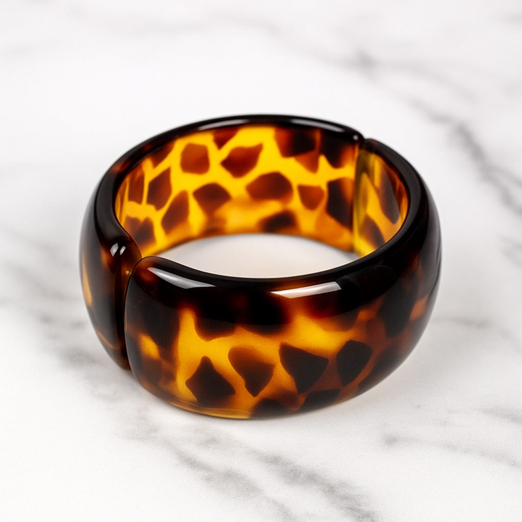 Tortoise Spotted – Vintage Lucite Clamper Bracelet