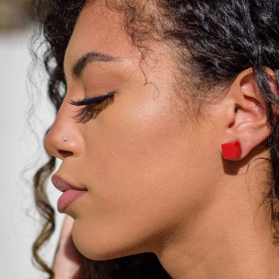 Light Red Frosted Midi Cube Stud Earrings