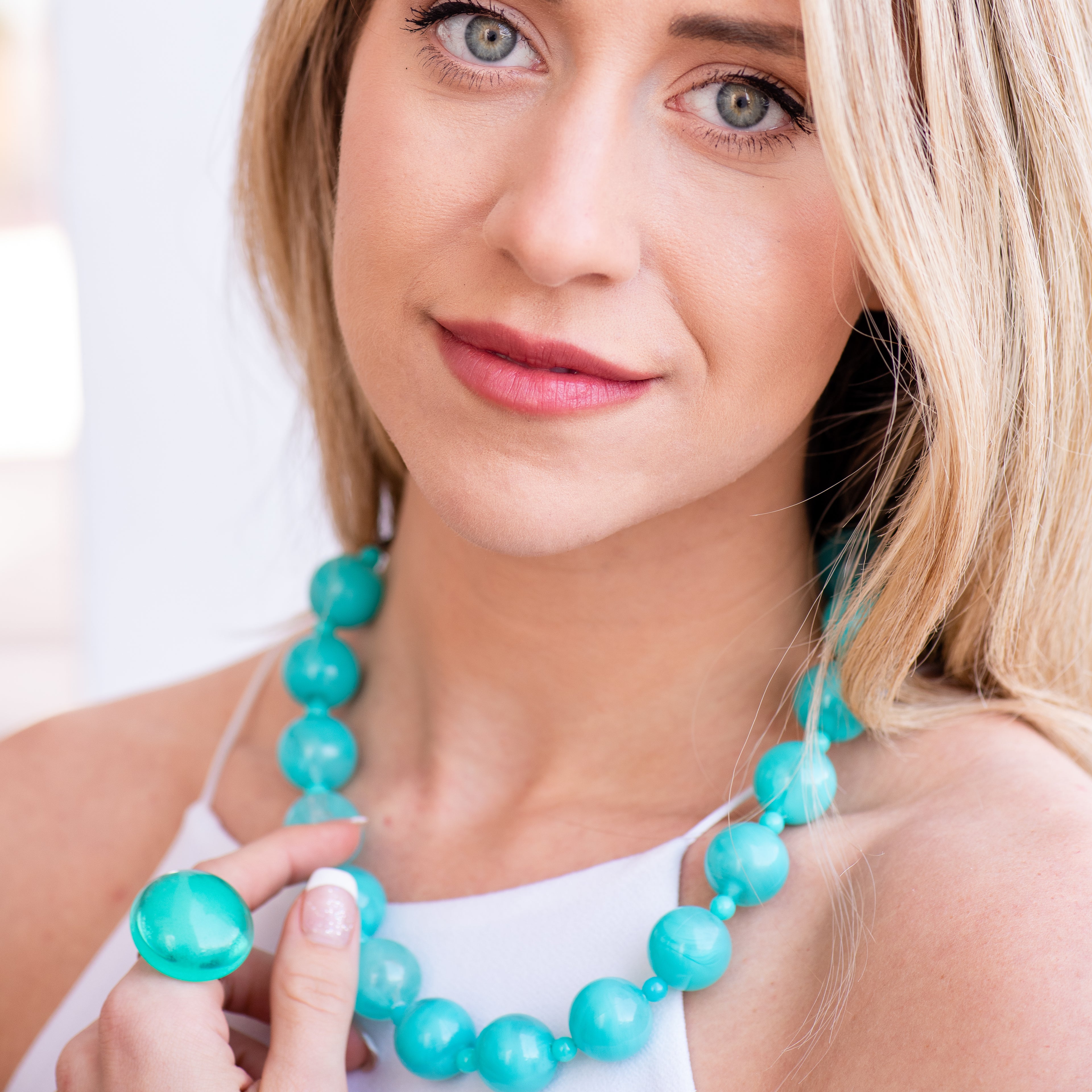 marbled mint green necklace