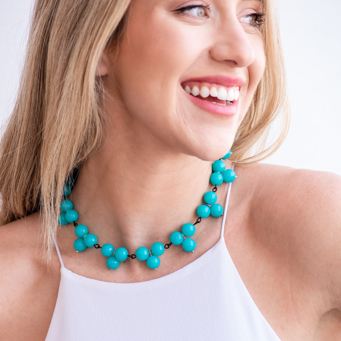 turquoise tricot necklace