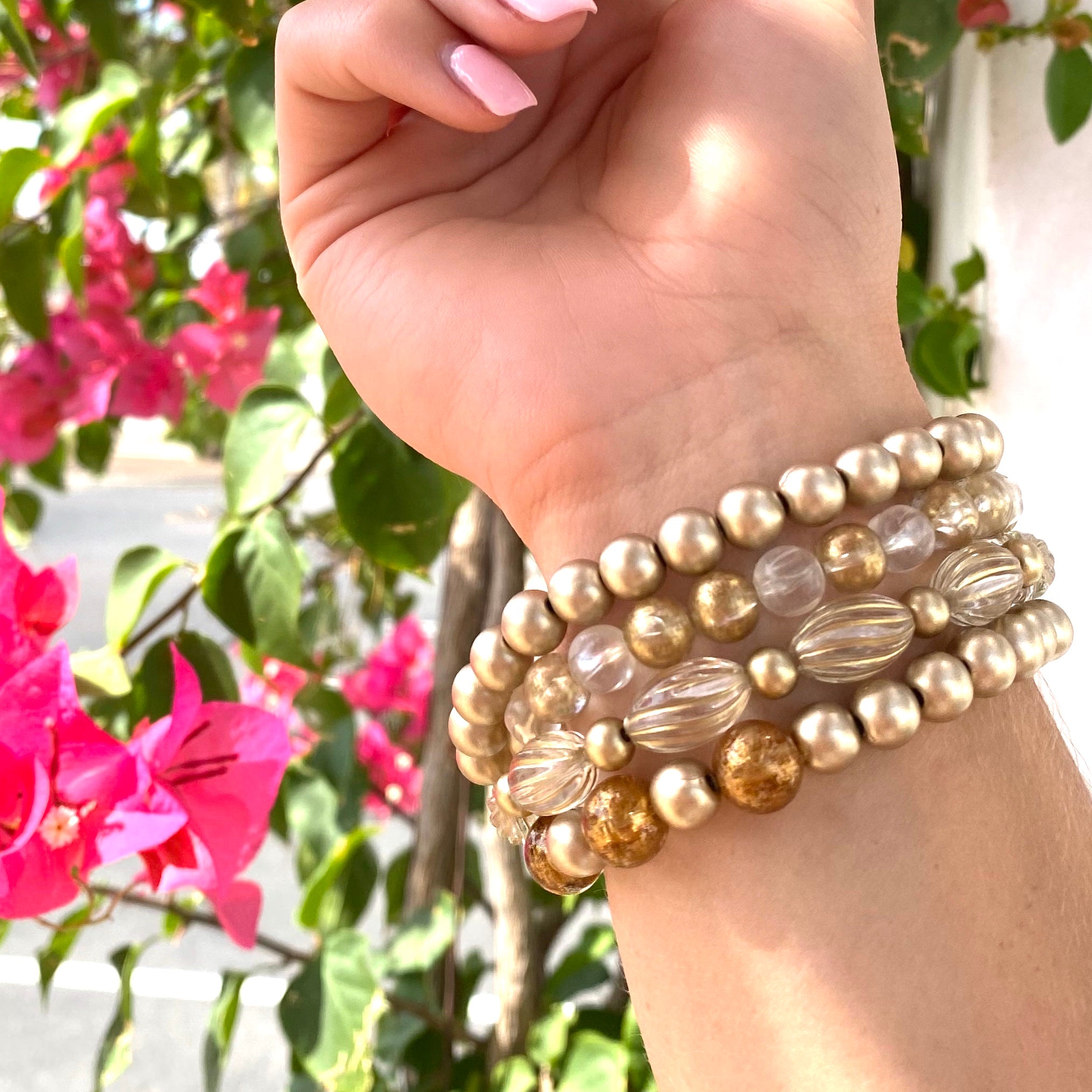 Gold Wash Scalloped Mercury Lucite Stack and Stretch Bracelets Set