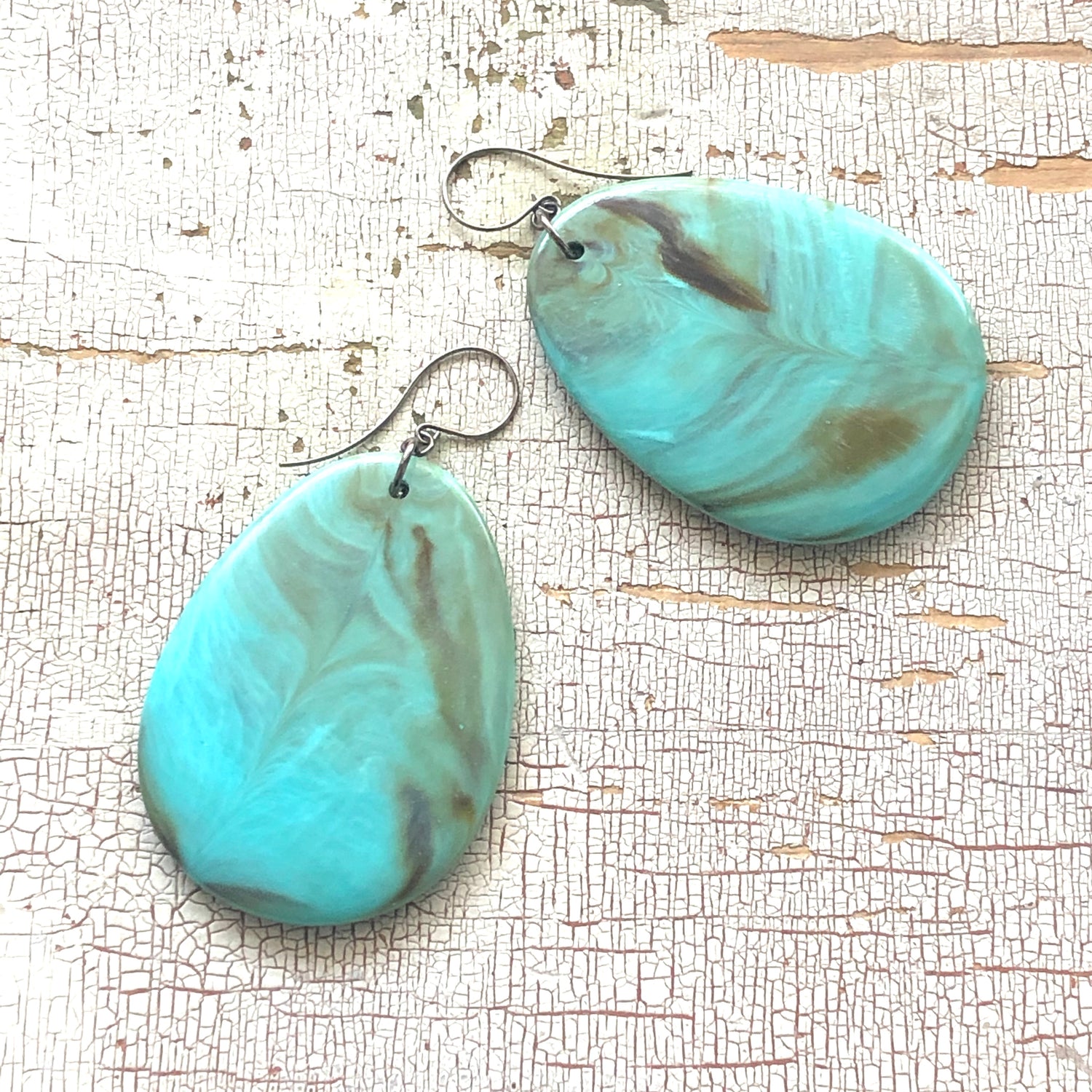 marbled turquoise teardrop