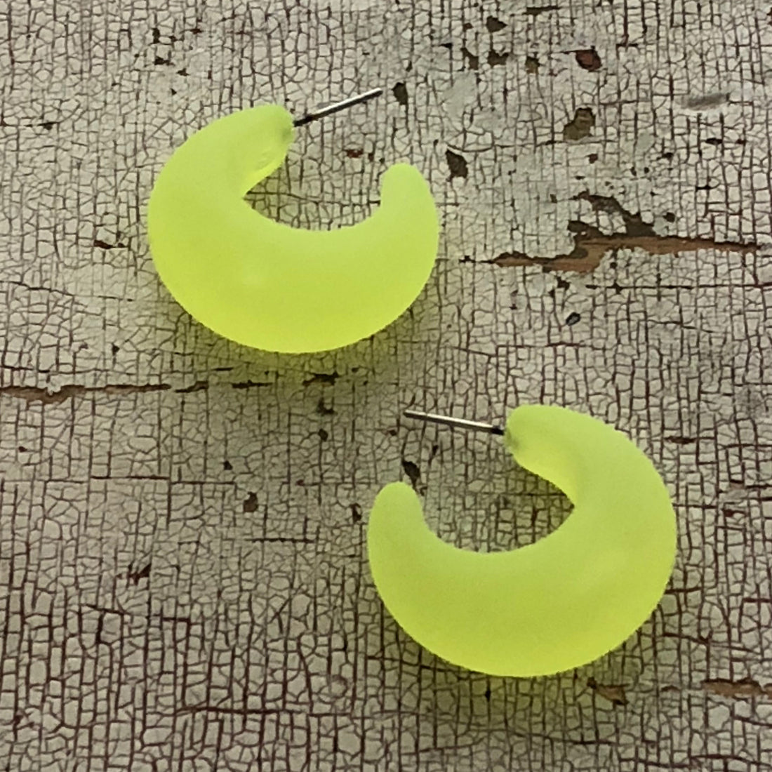 neon yellow hoops