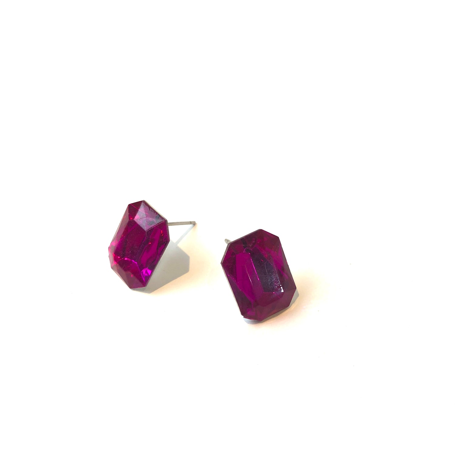 hot pink faceted studs