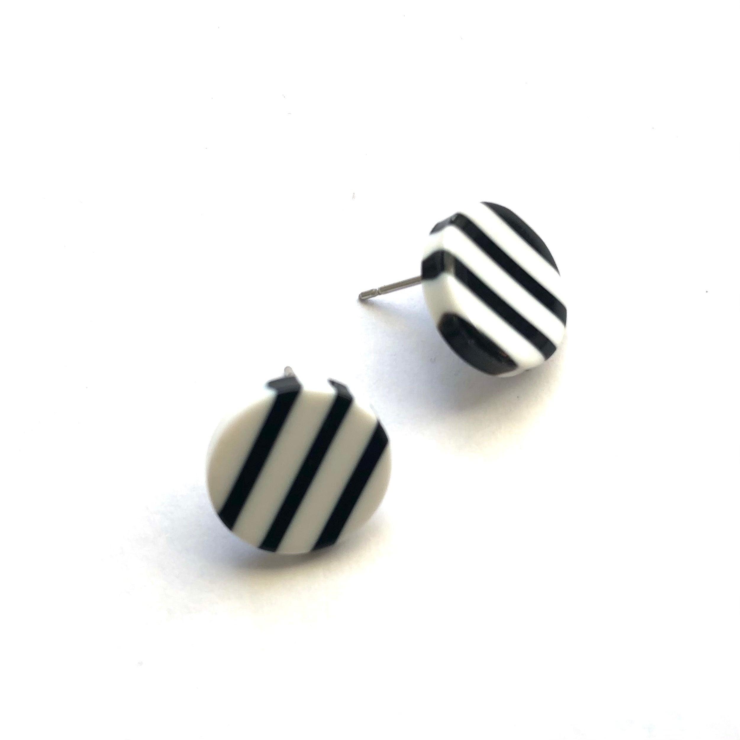 Black &amp; White Bar Stripe Disc Stud Earrings *AS IS - some pink fading