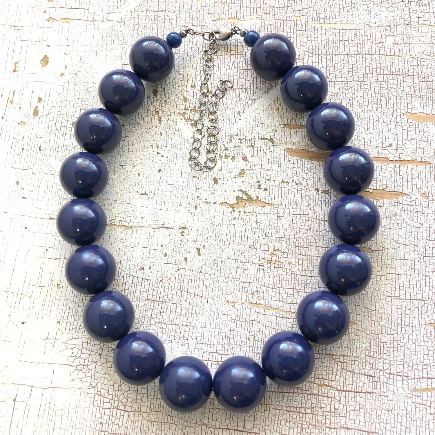 chunky navy blue necklace