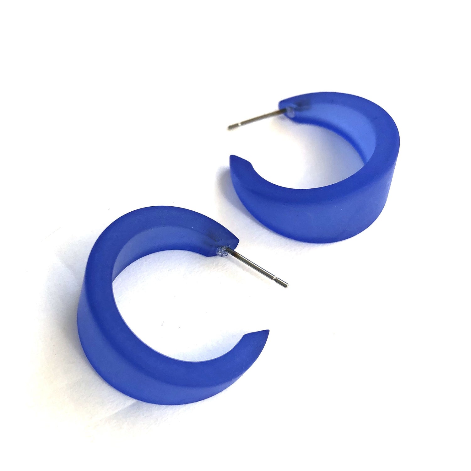 electric blue marilyn hoops