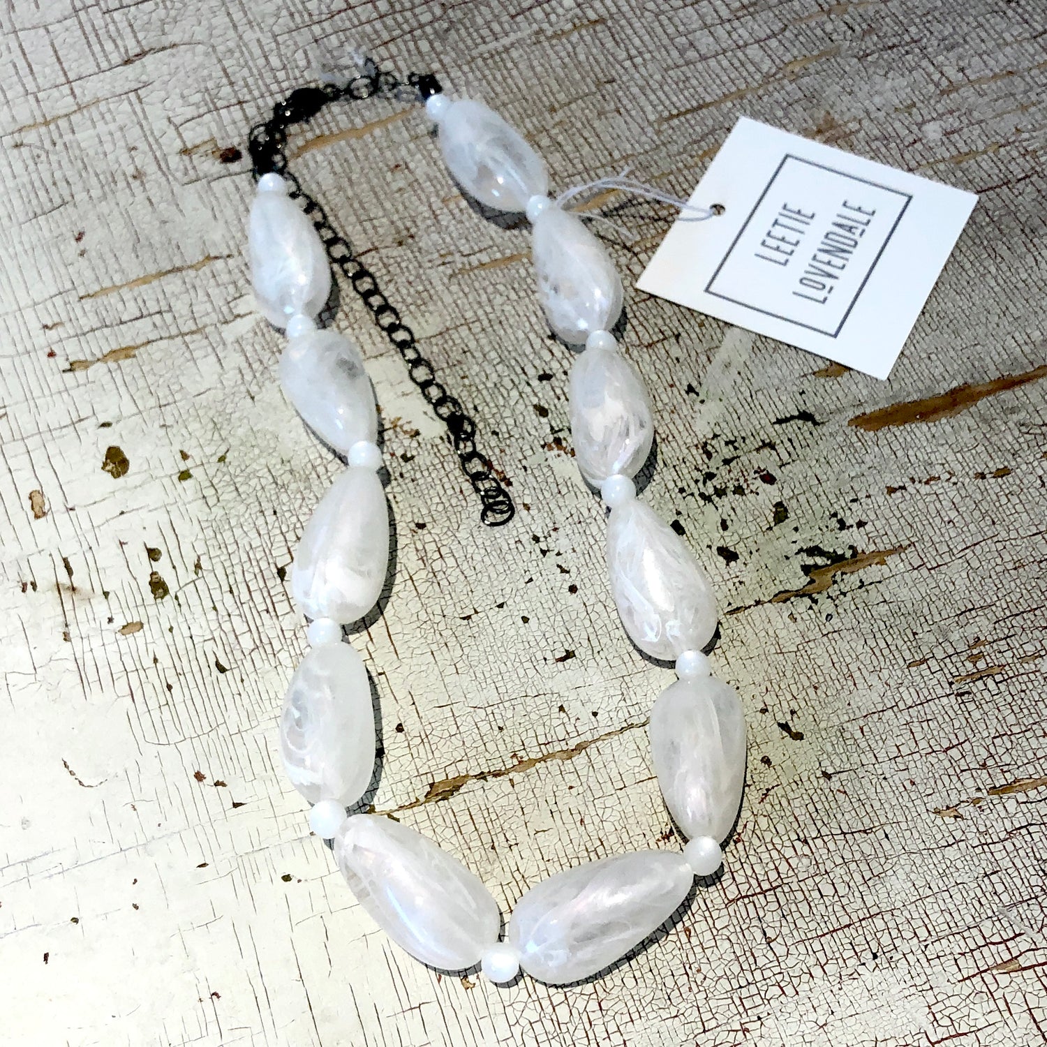white marbled necklace