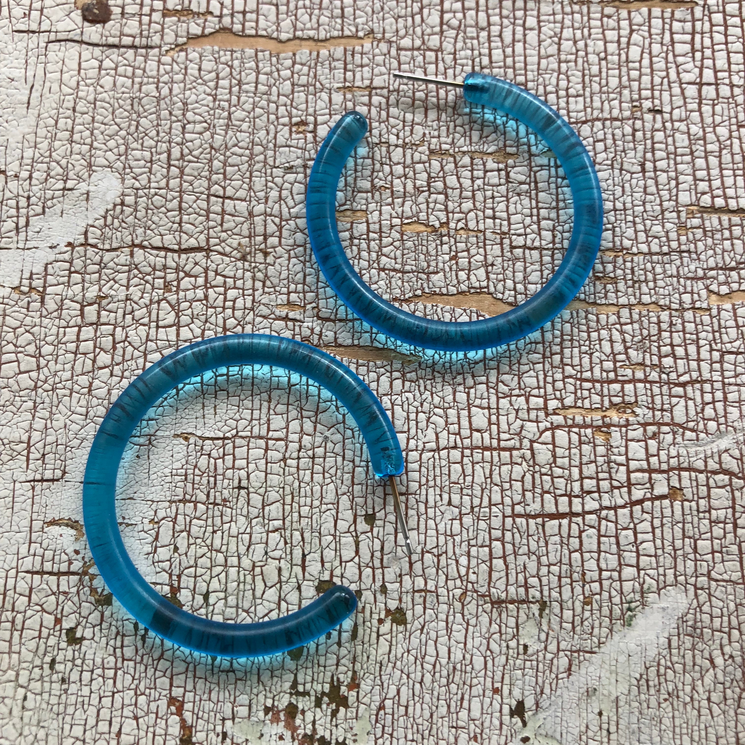 aqua blue hoops