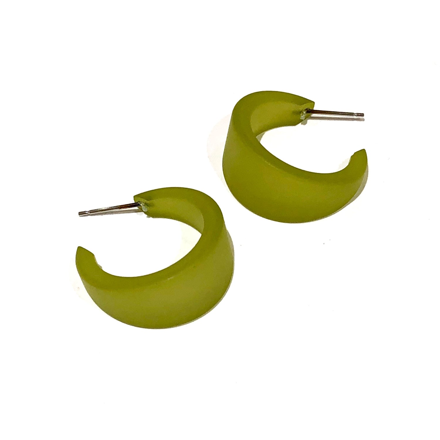 tapered olive earrings