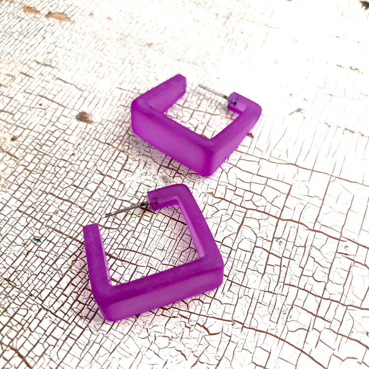 violet square hoops