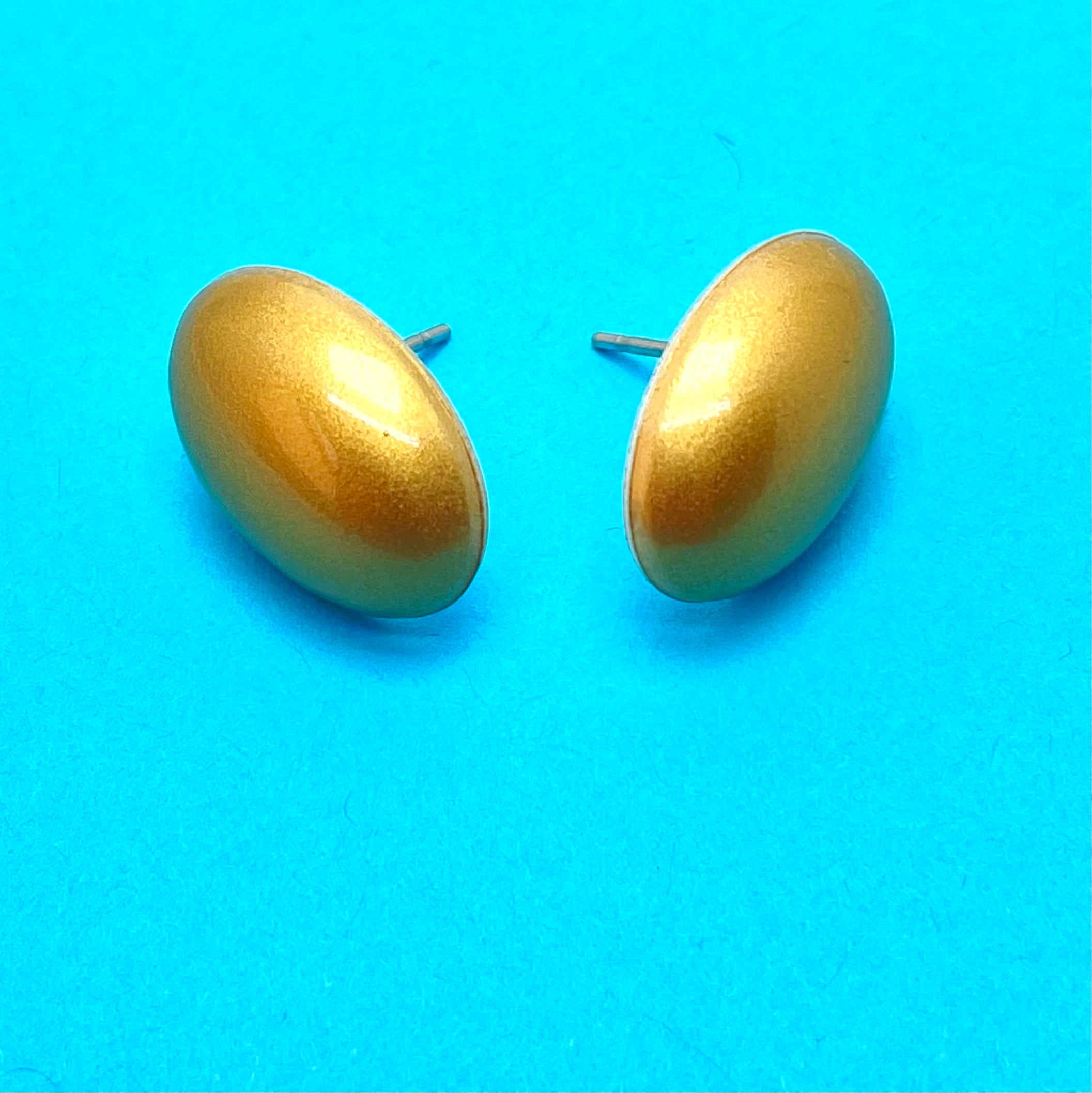 gold oval earrings