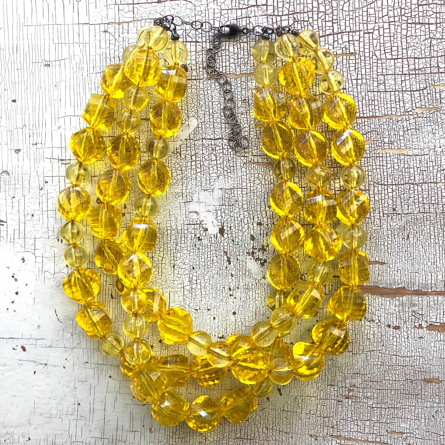 yellow faceted necklace