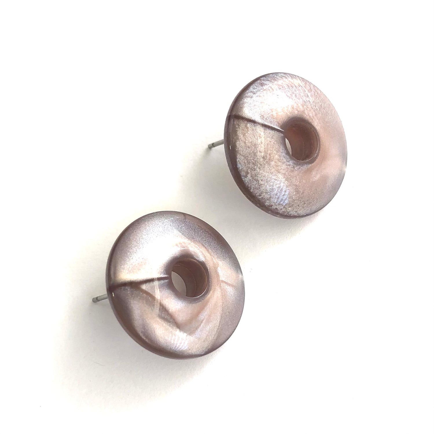 Taupe Aura Glow Beveled Donut Stud Earrings