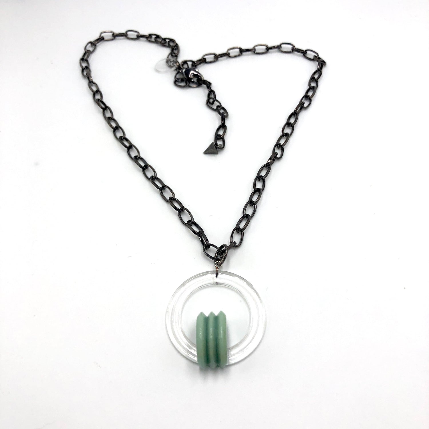 Light Jade Green Arch Carved Deco Chain Necklace