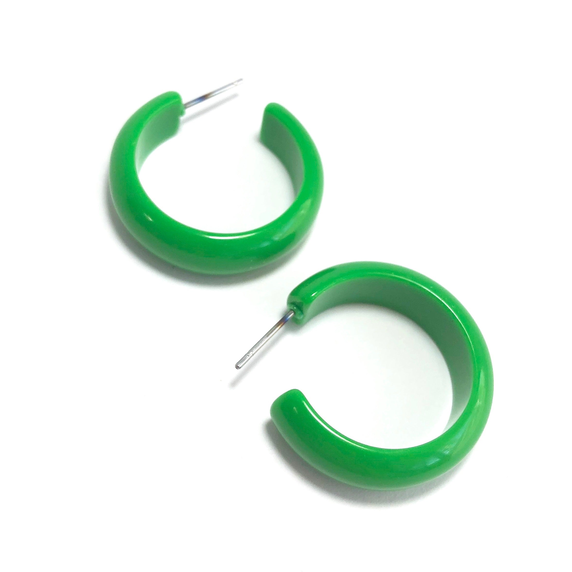 green simple hoops