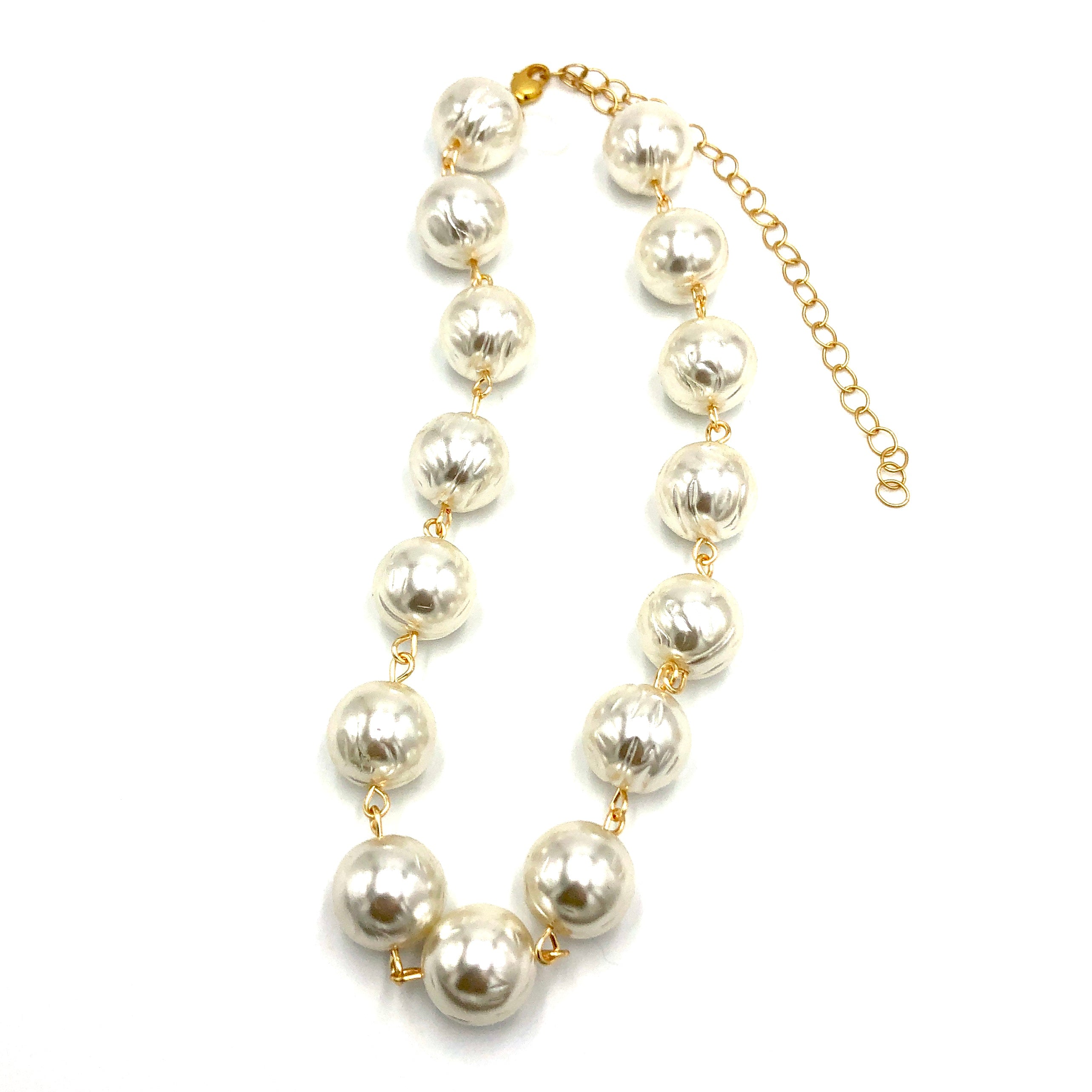 Wrinkled Pearls Amelia Necklace