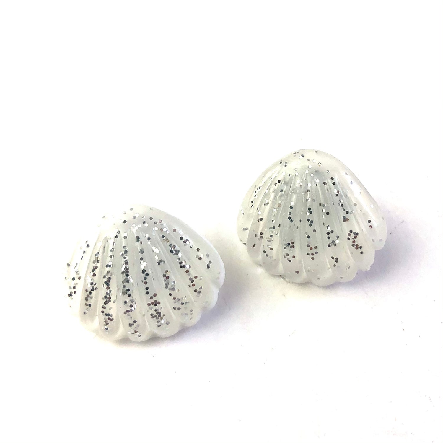 White Oyster Shell Glitter Stud Earrings