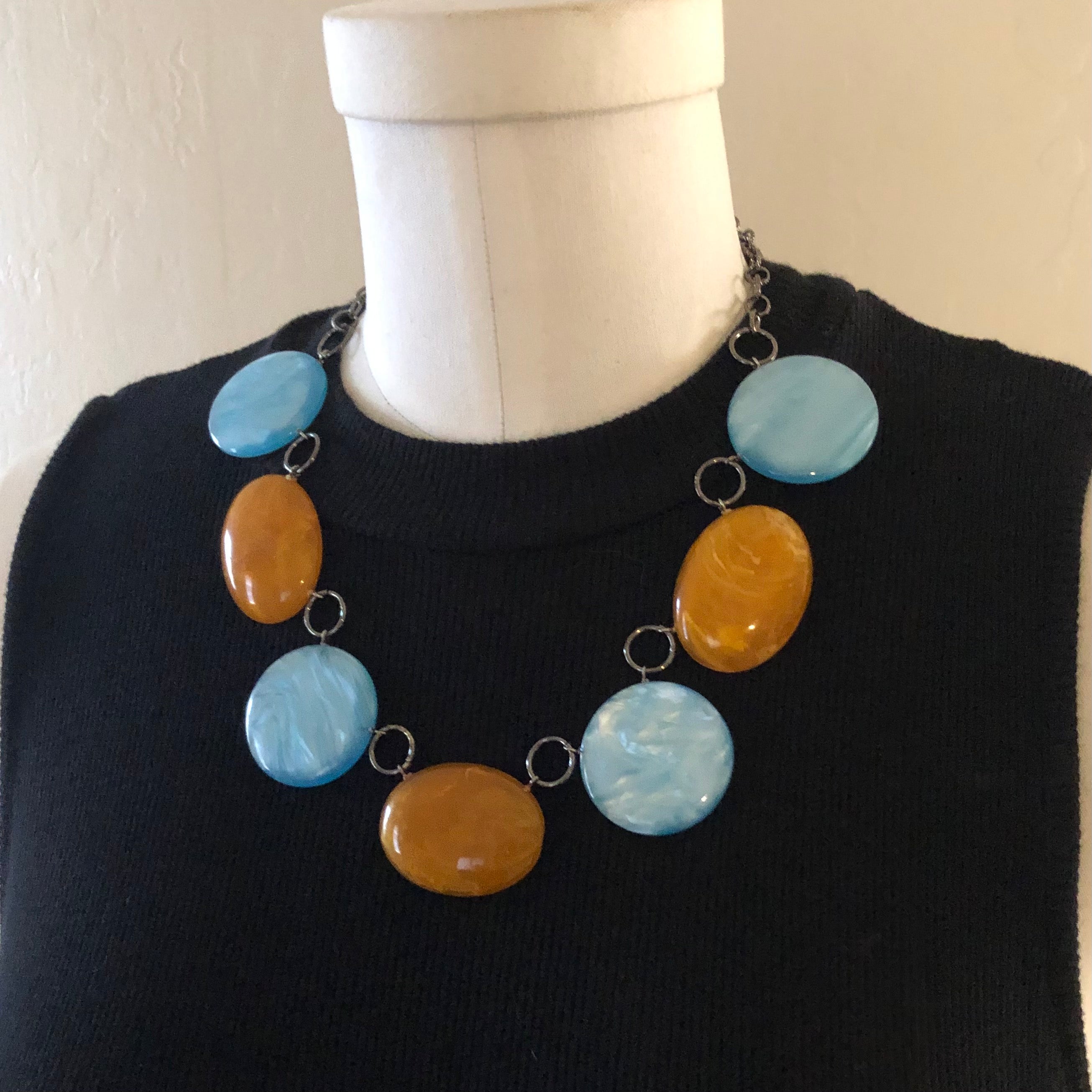 lucite linked necklace