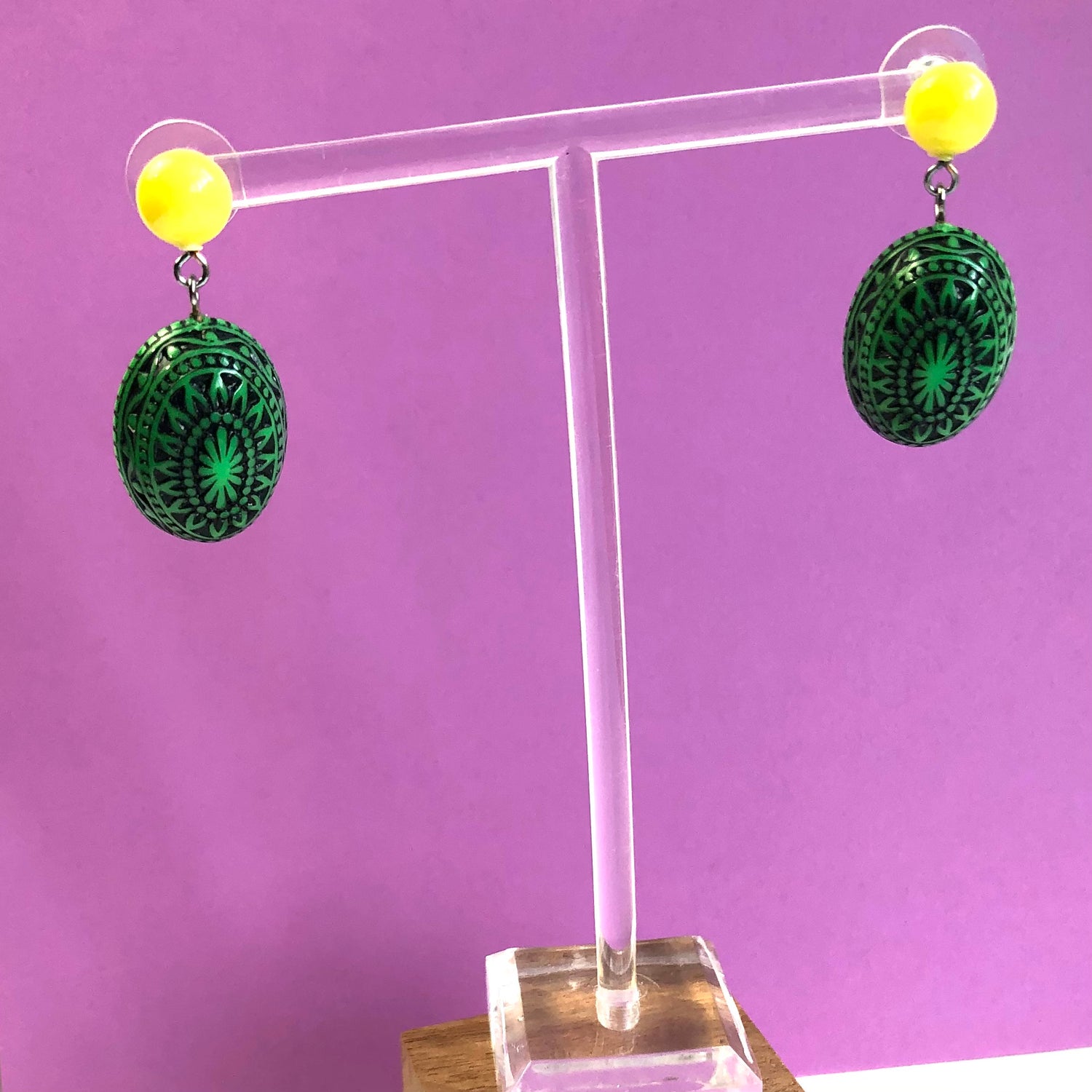 burst earrings