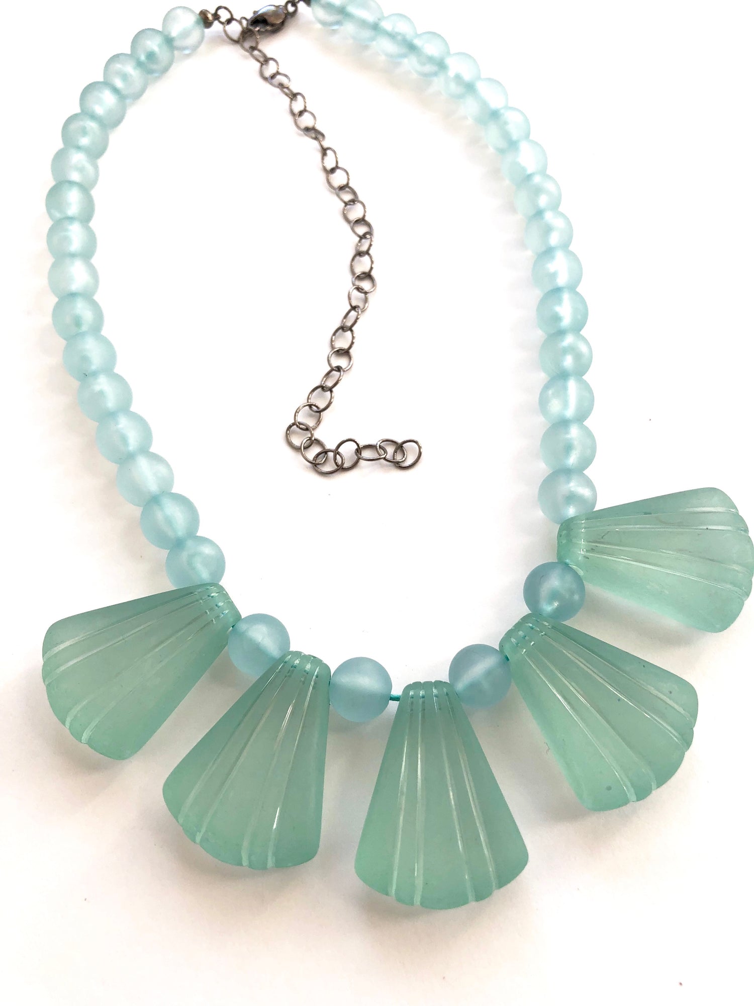 frosted deco necklace