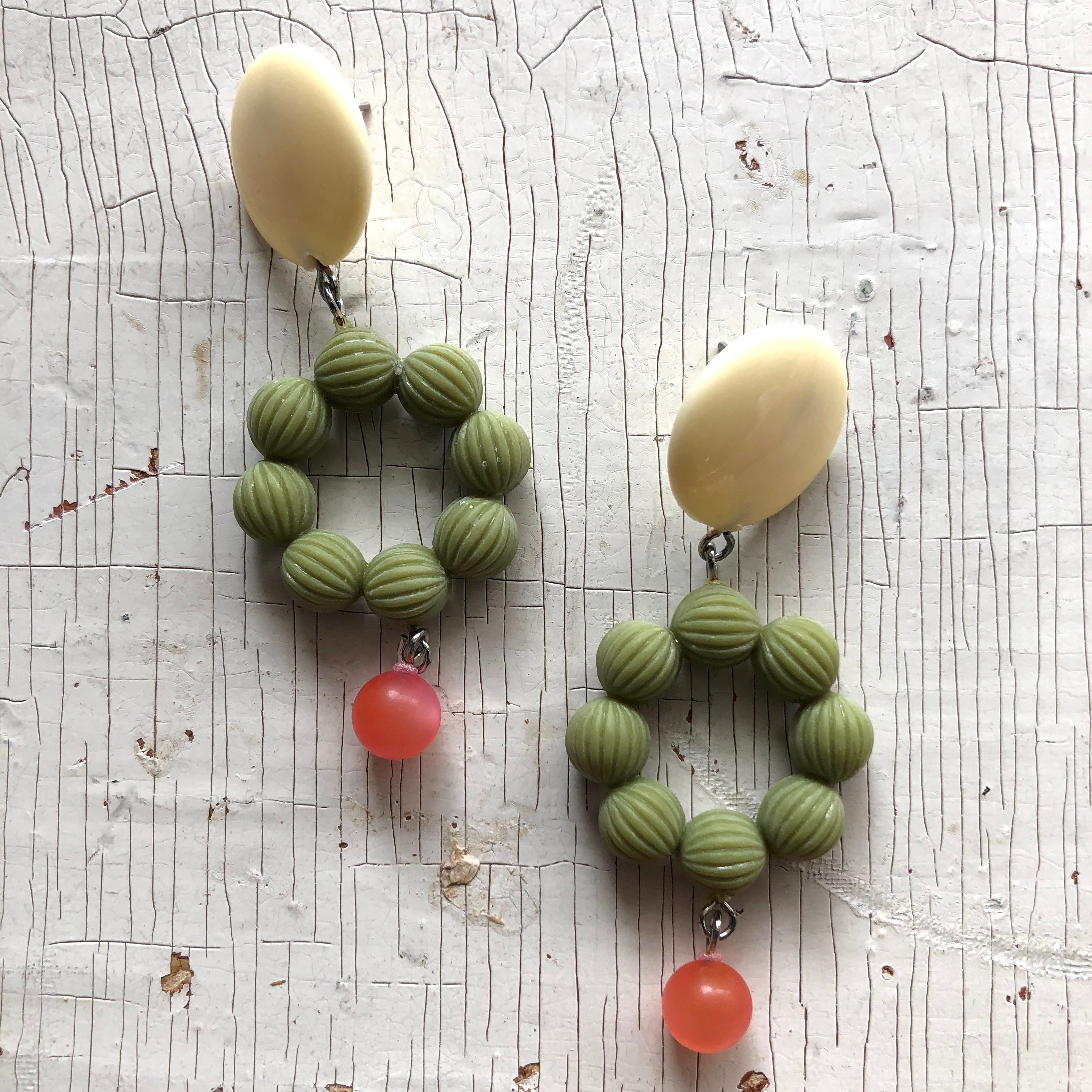 Cream Olive Daisy &amp; Pink Moonglow Retro Statement Earrings