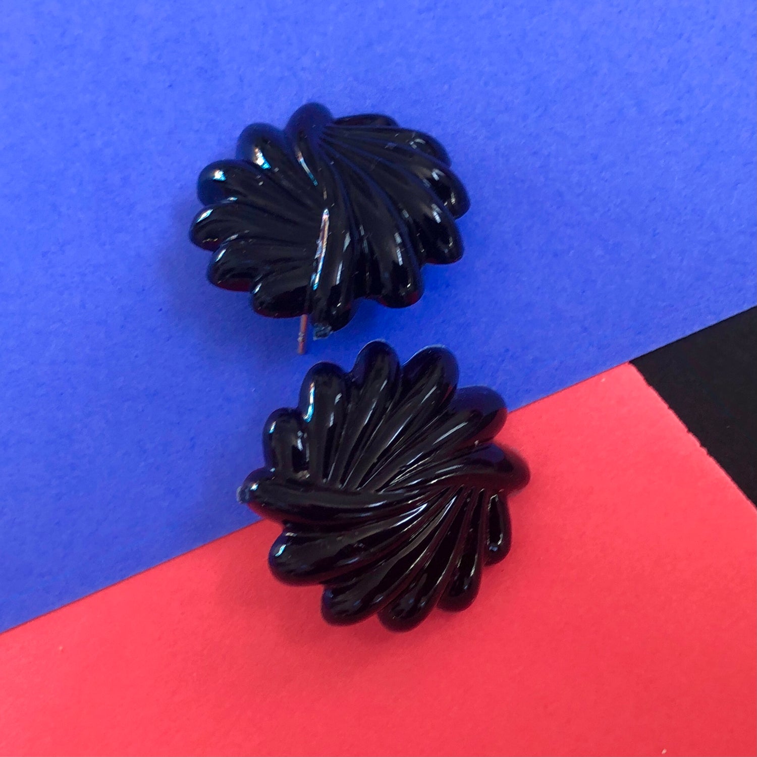 Black Art Deco Carved Retro Button Stud Earrings