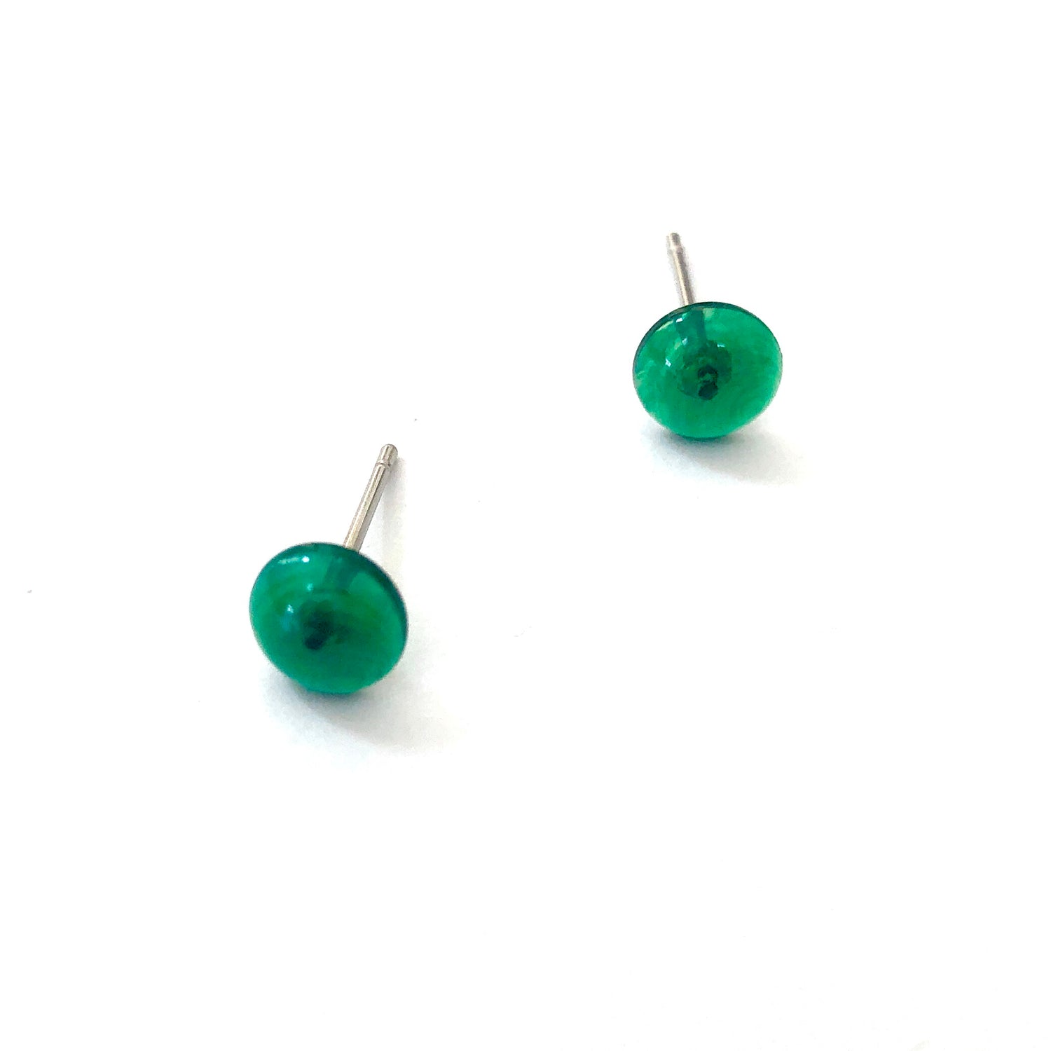 emerald green earrings