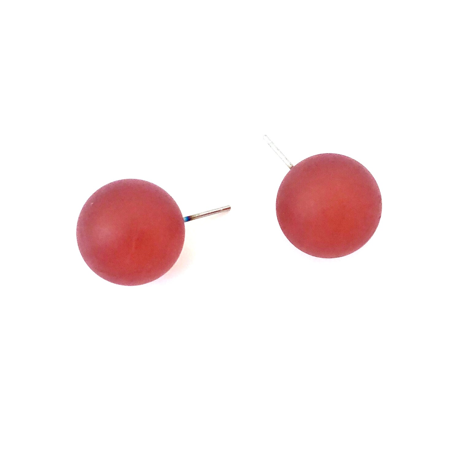 tomato red stud