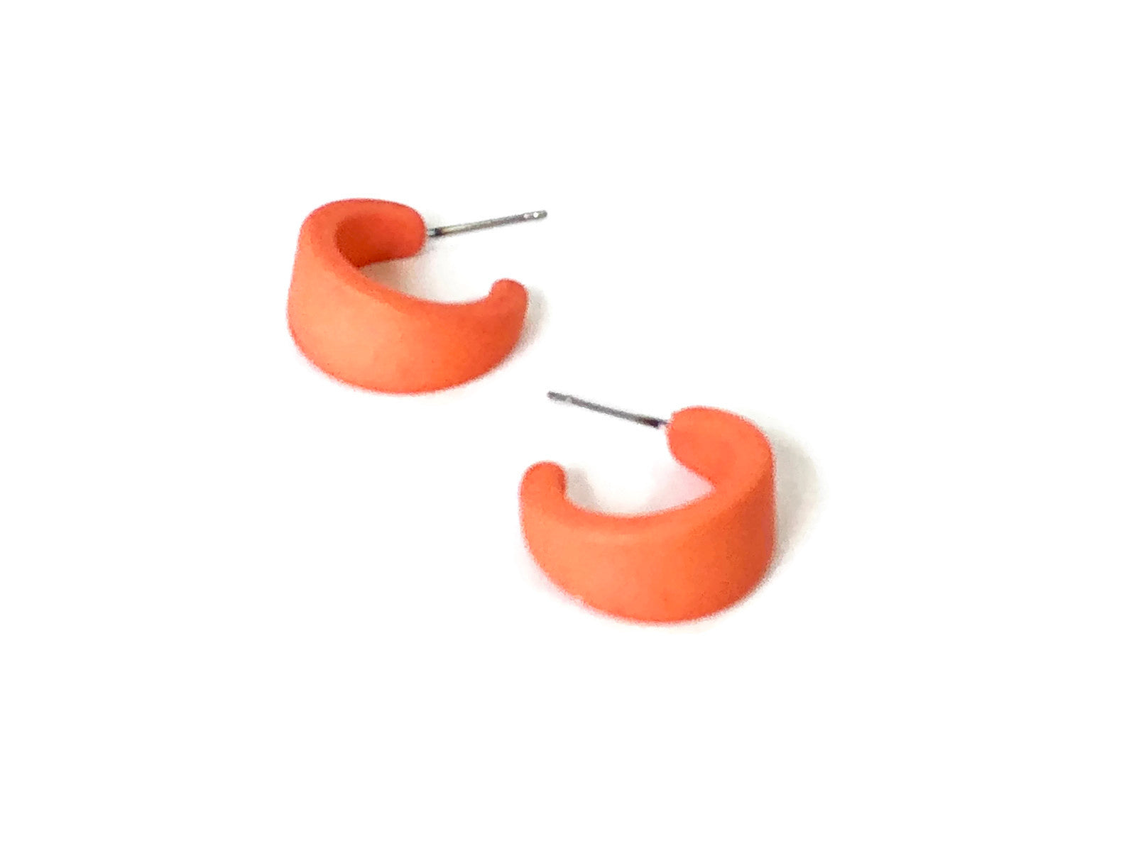 small coral hoop earrings