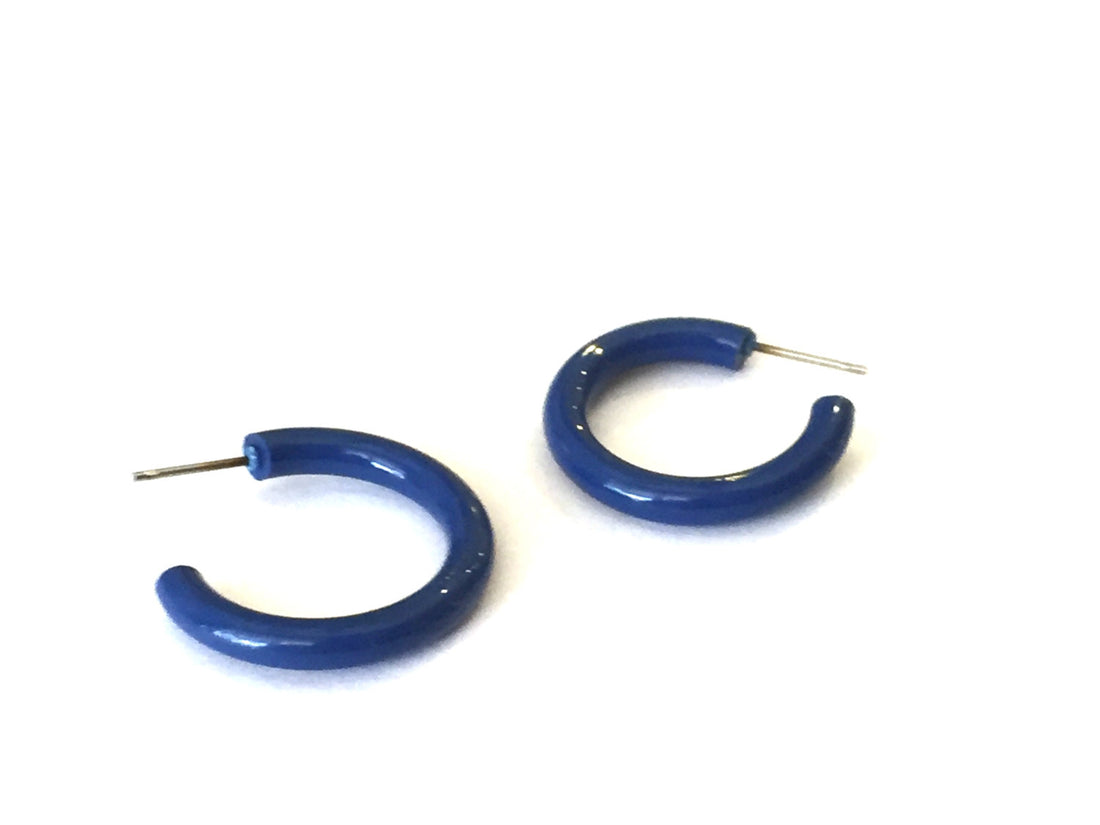 Blue skinny hoop earring