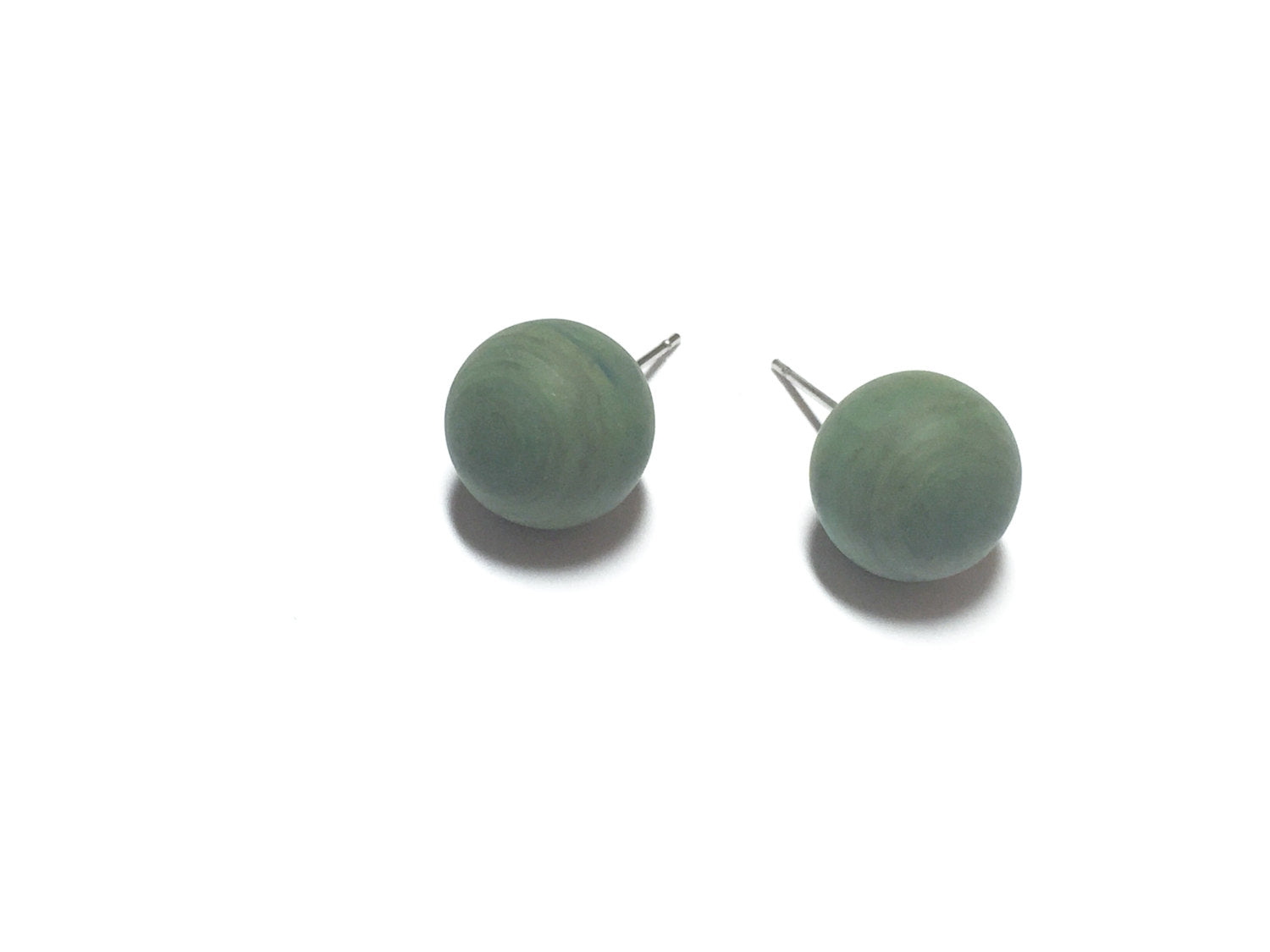 emerald green studs