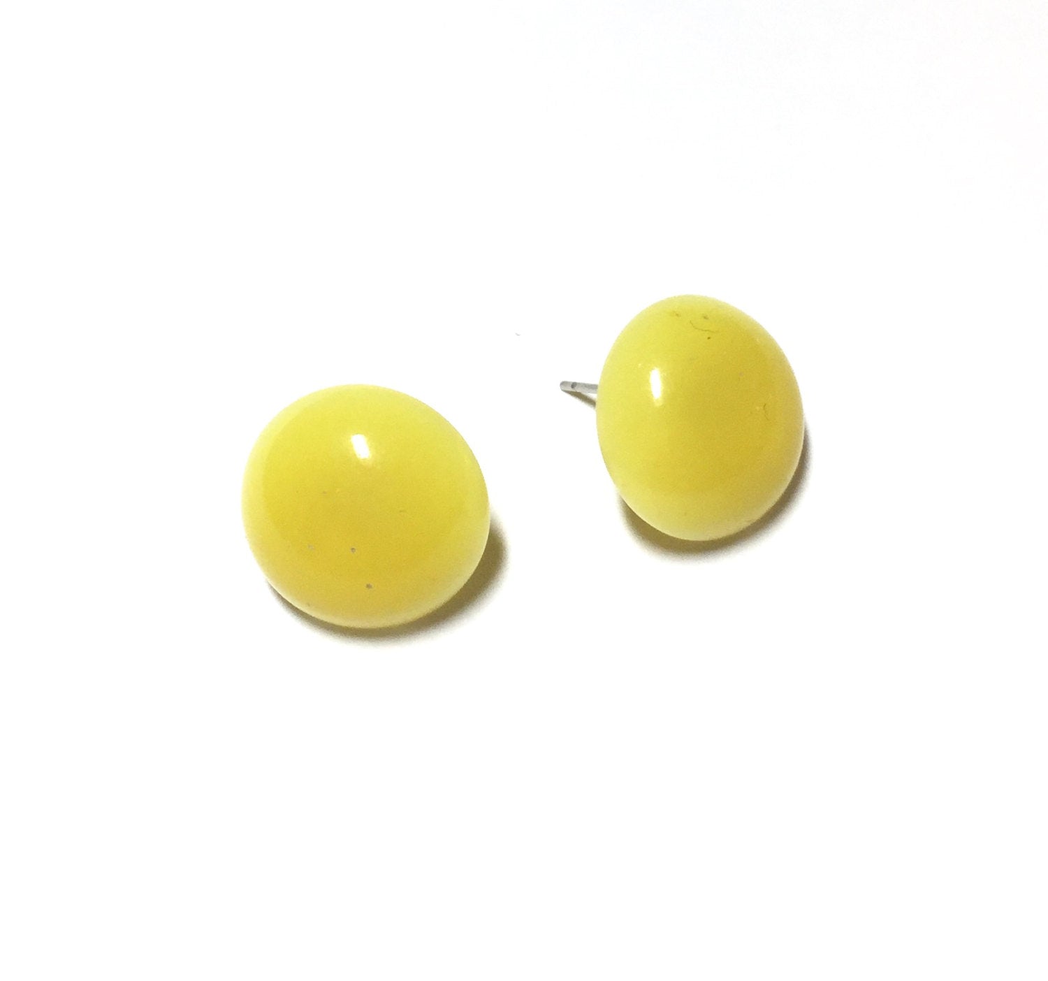 vintage pastel yellow earrings