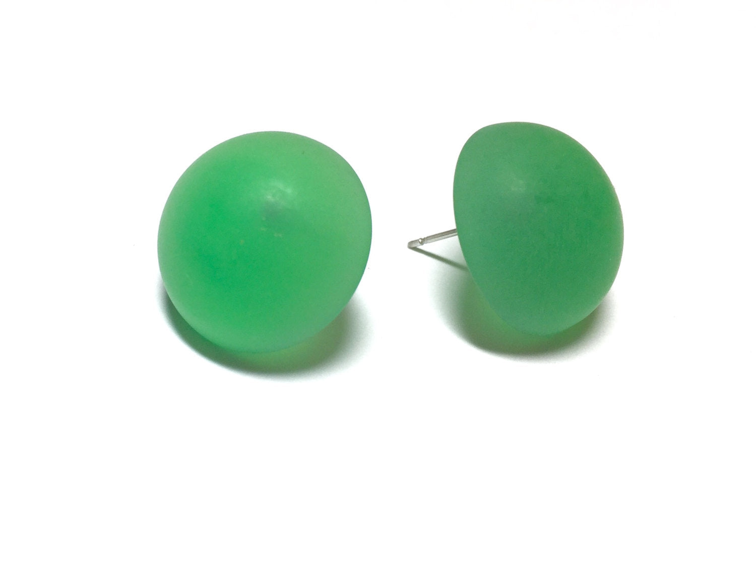 vintage frosted green earrings