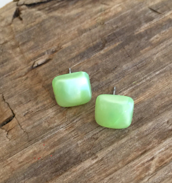 square studs lime