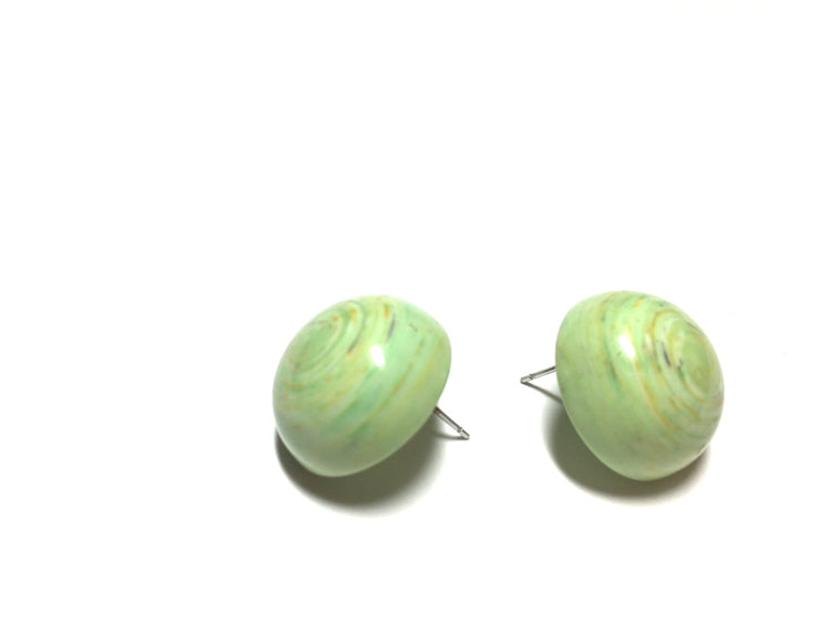 button earrings soft green