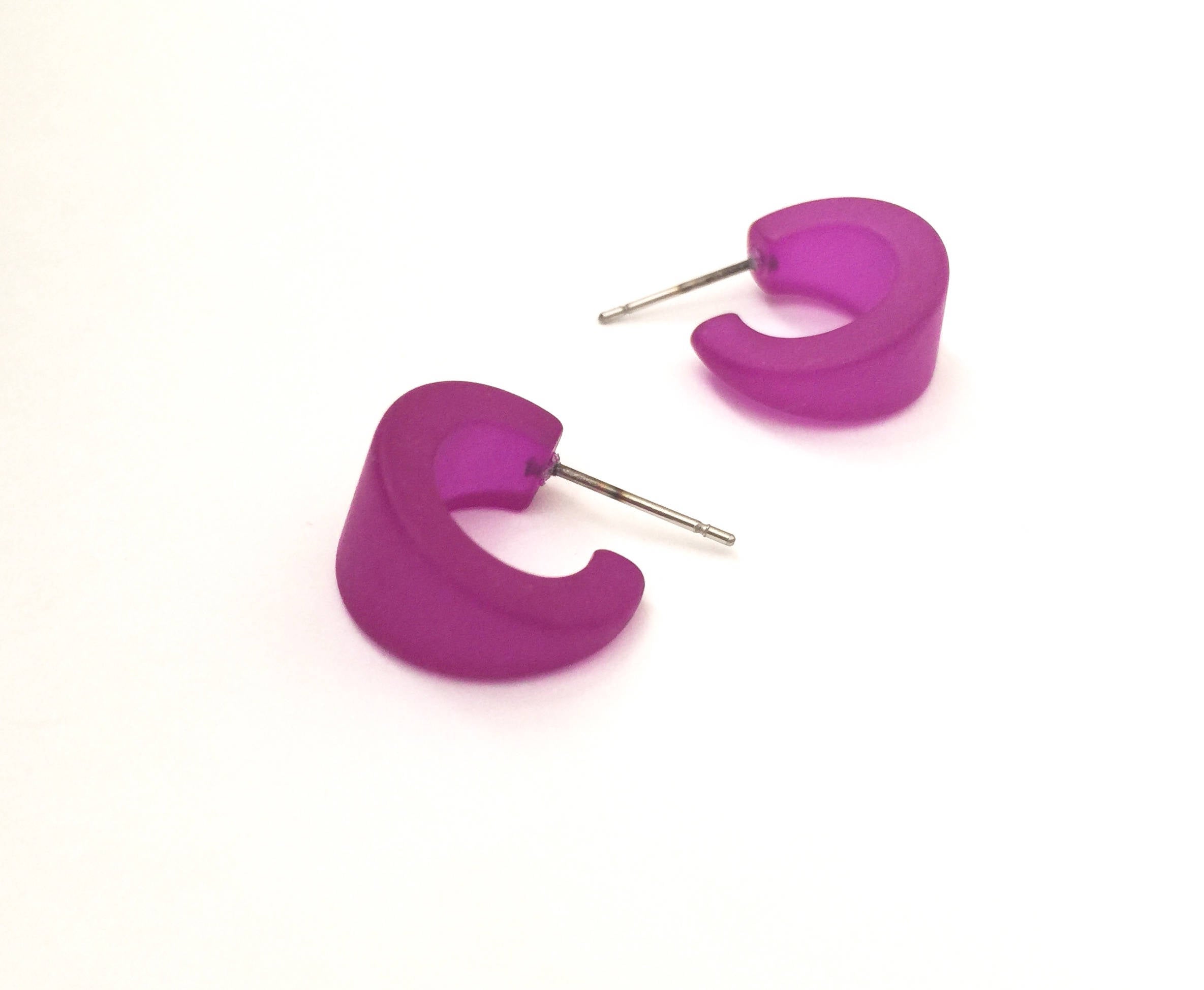 hoop earrings violet