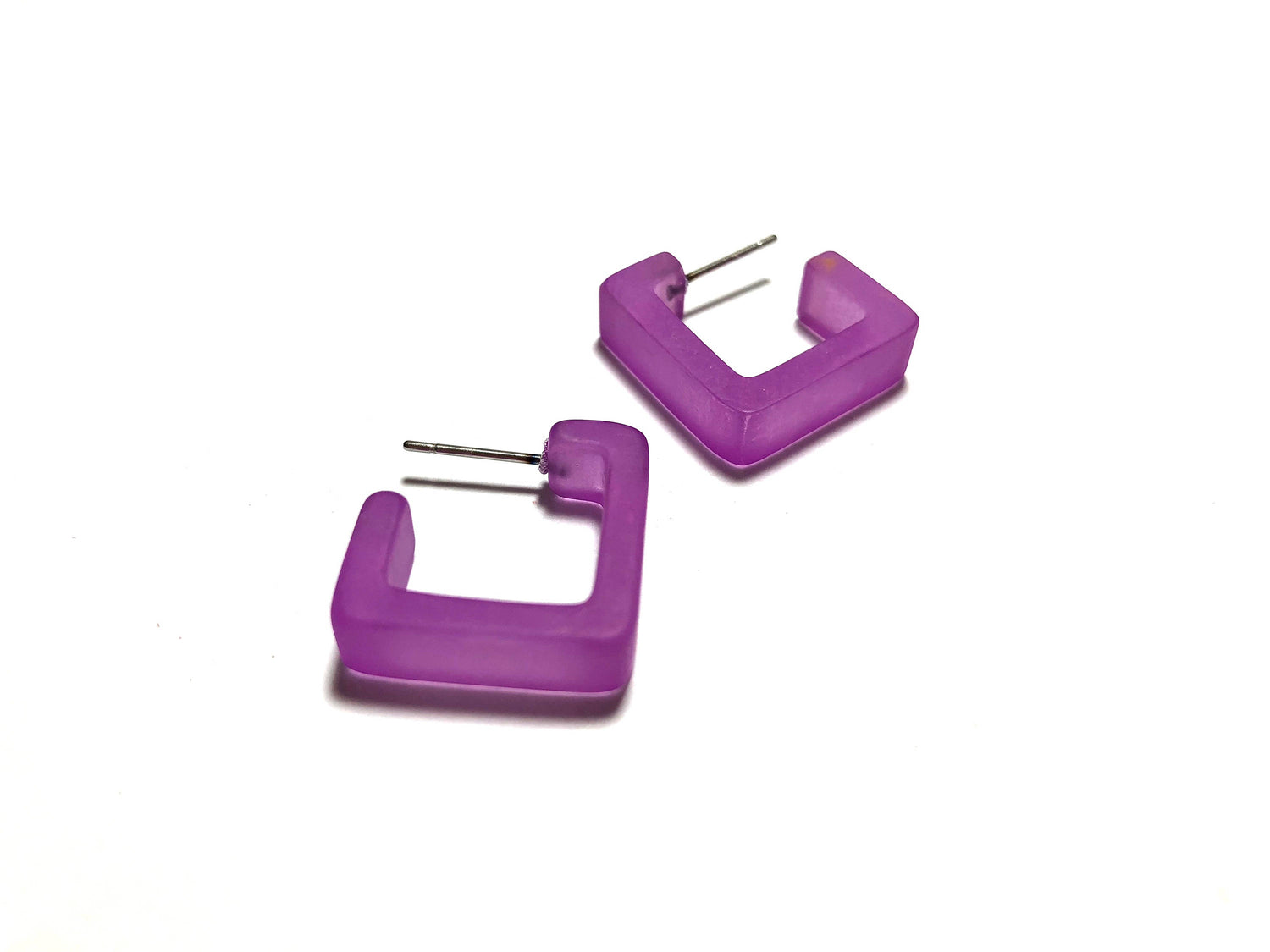small square hoops violet