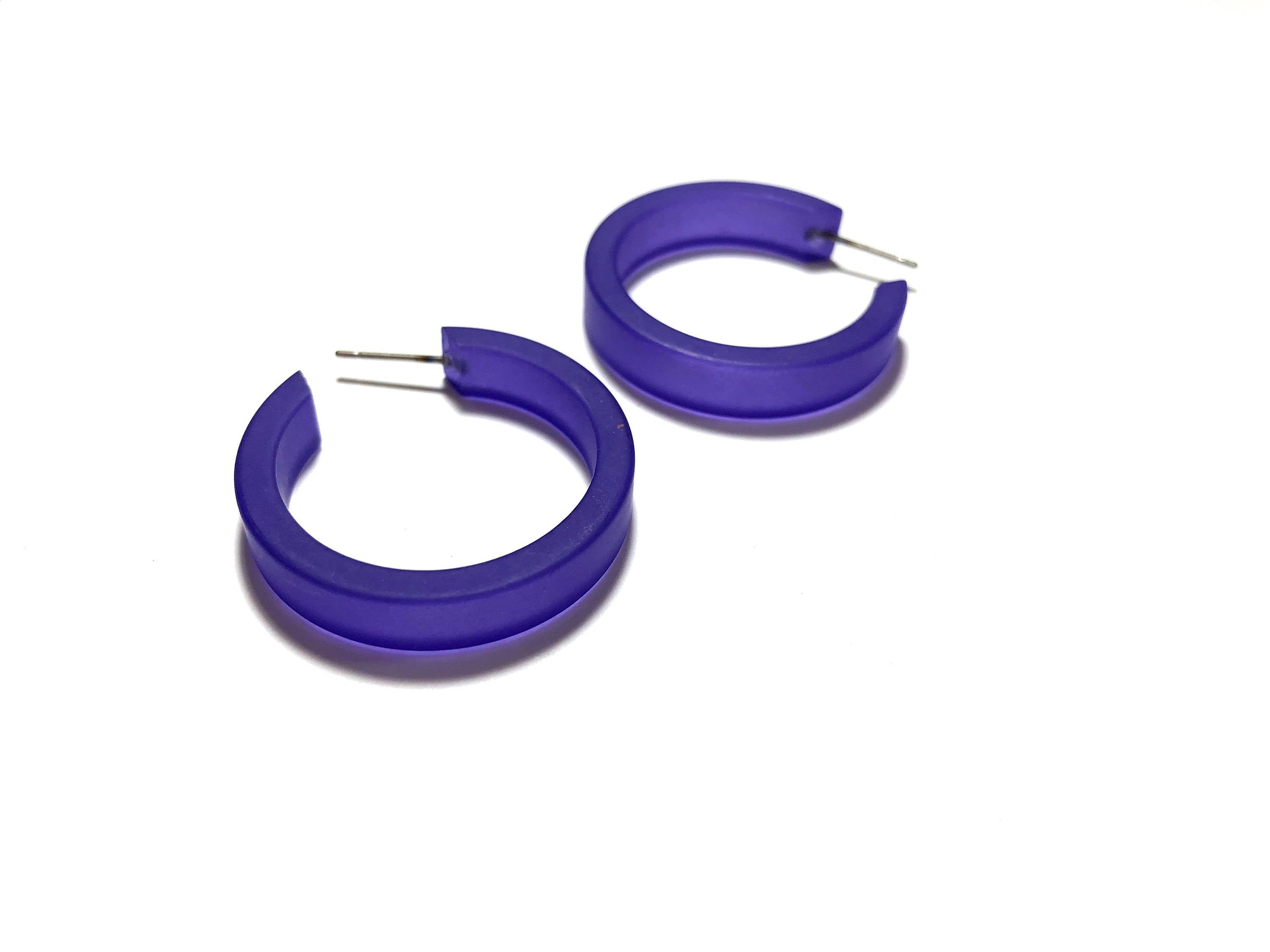 small blue classic earrings