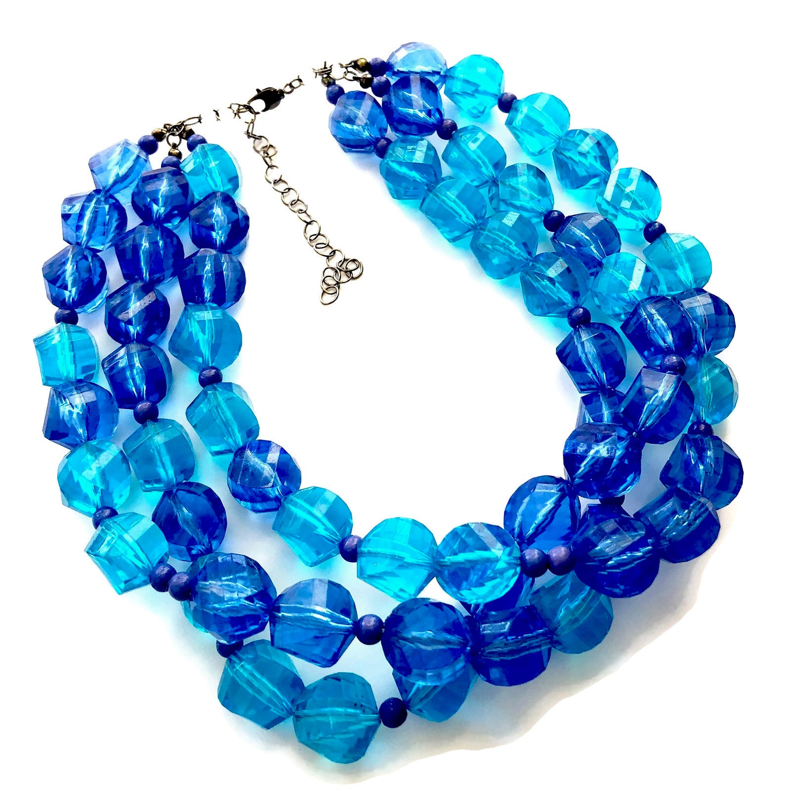 chunky blue necklace